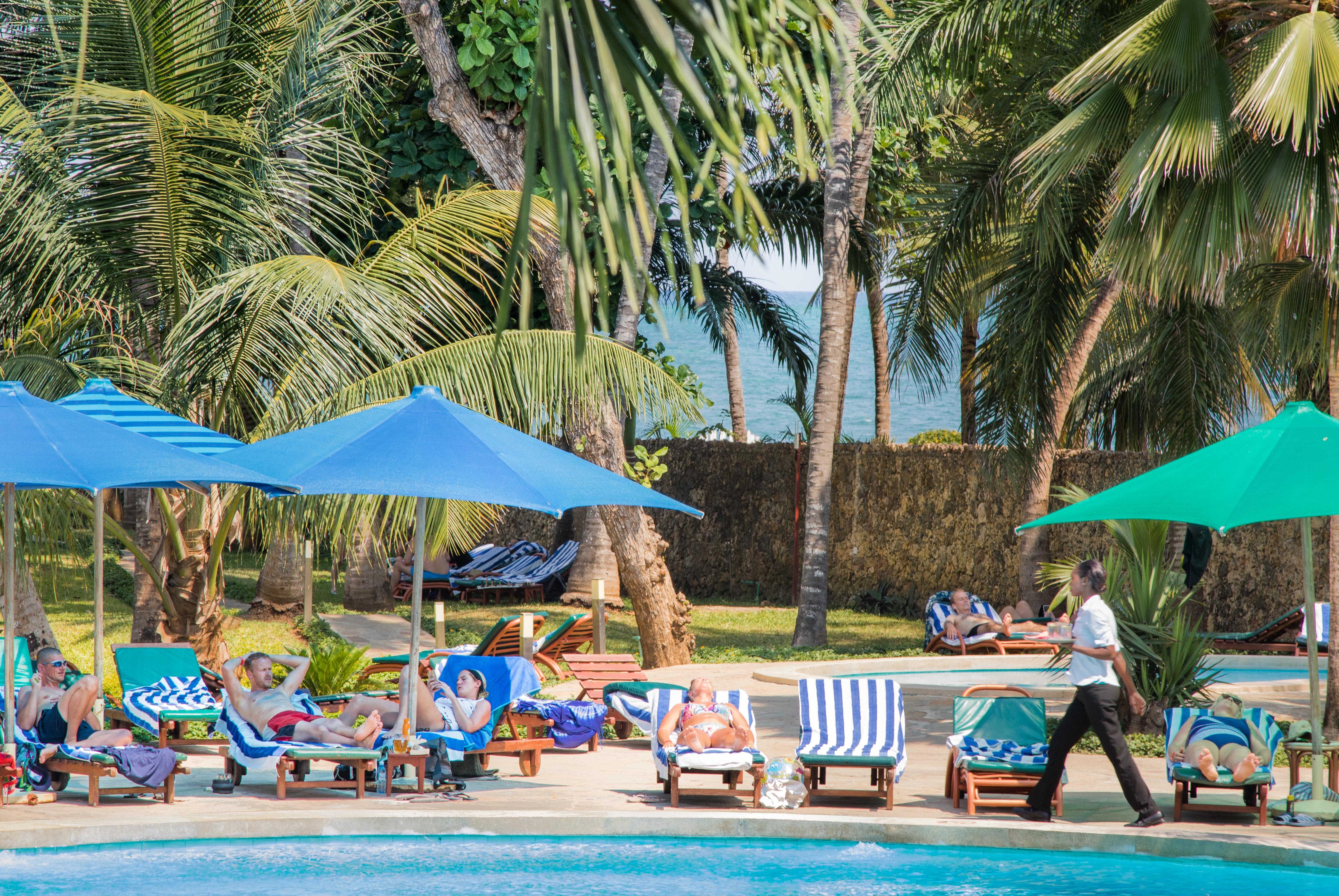 Travellers Beach Hotel & Spa Mombasa Dış mekan fotoğraf